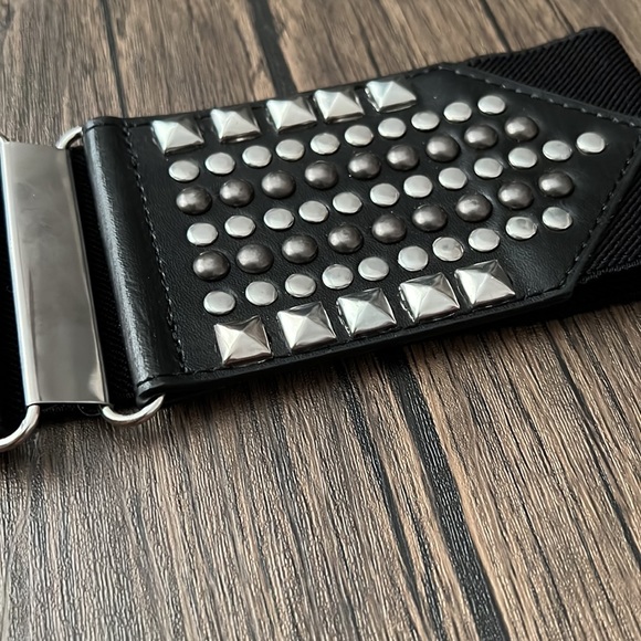 Stud Waist Belt - Picture 2 of 4